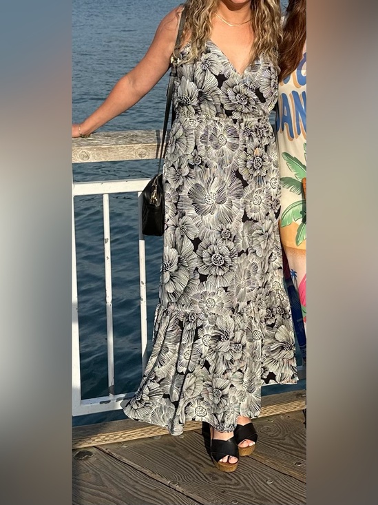 Express Dresses & Skirts - Express Black & White Floral Tiered Maxi Dress